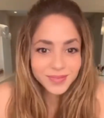Shakira muestra su rostro sin maquillaje a los 47 años y comparte sus tips de belleza