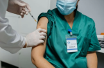 La vacunación contra la COVID-19 en Ecuador se reanudará a finales de mayo