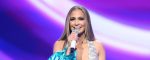 JLO BESÓ A DOS BAILARINES DURANTE LOS AMAS 2025